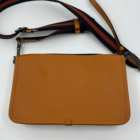 Coach Heritage Convertible Crossbody - Picture 4 of 16
